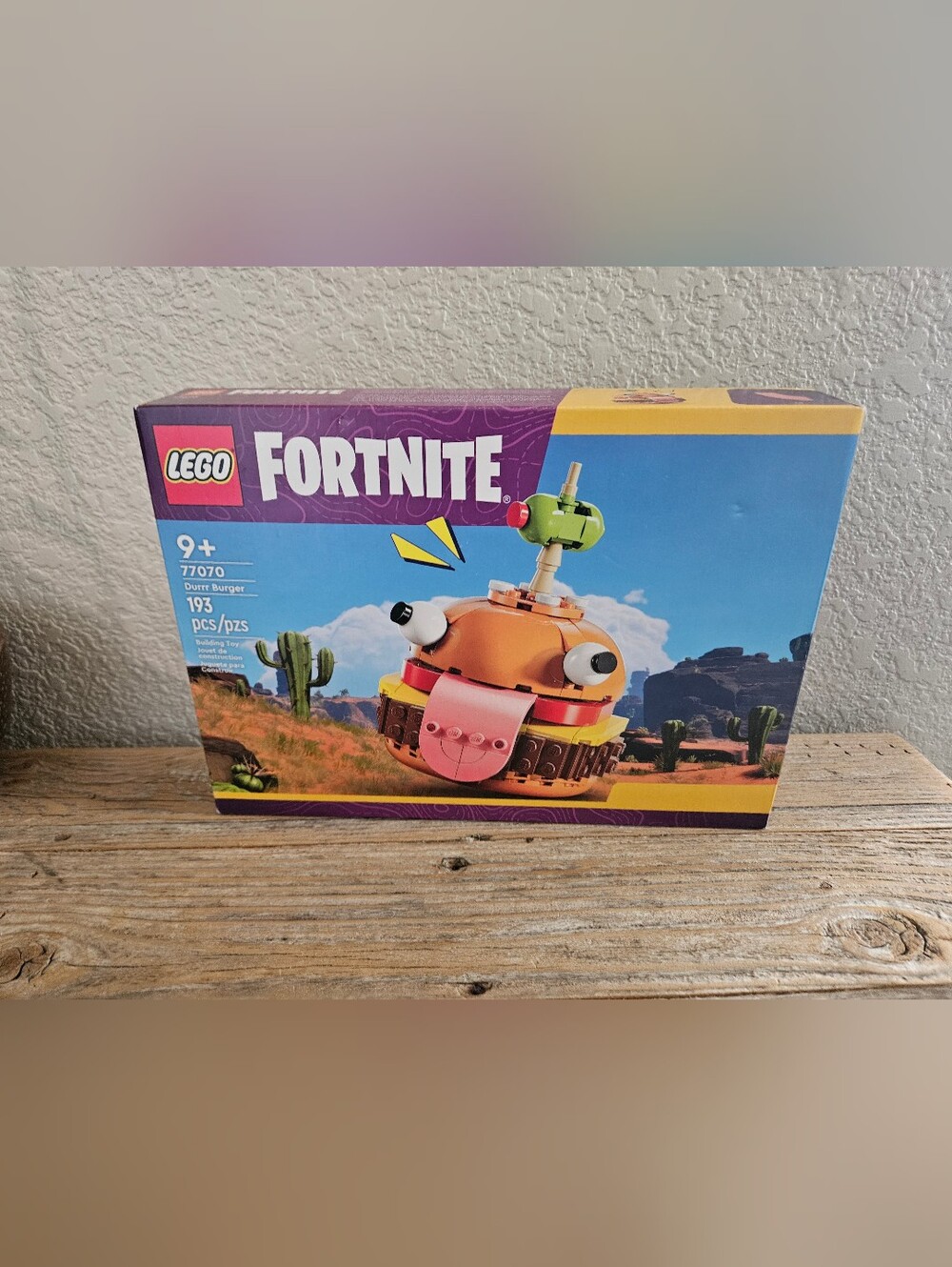 Lego Fortnite Durr Burger Set with Orange, Pink, Green, White, Black, Yellow